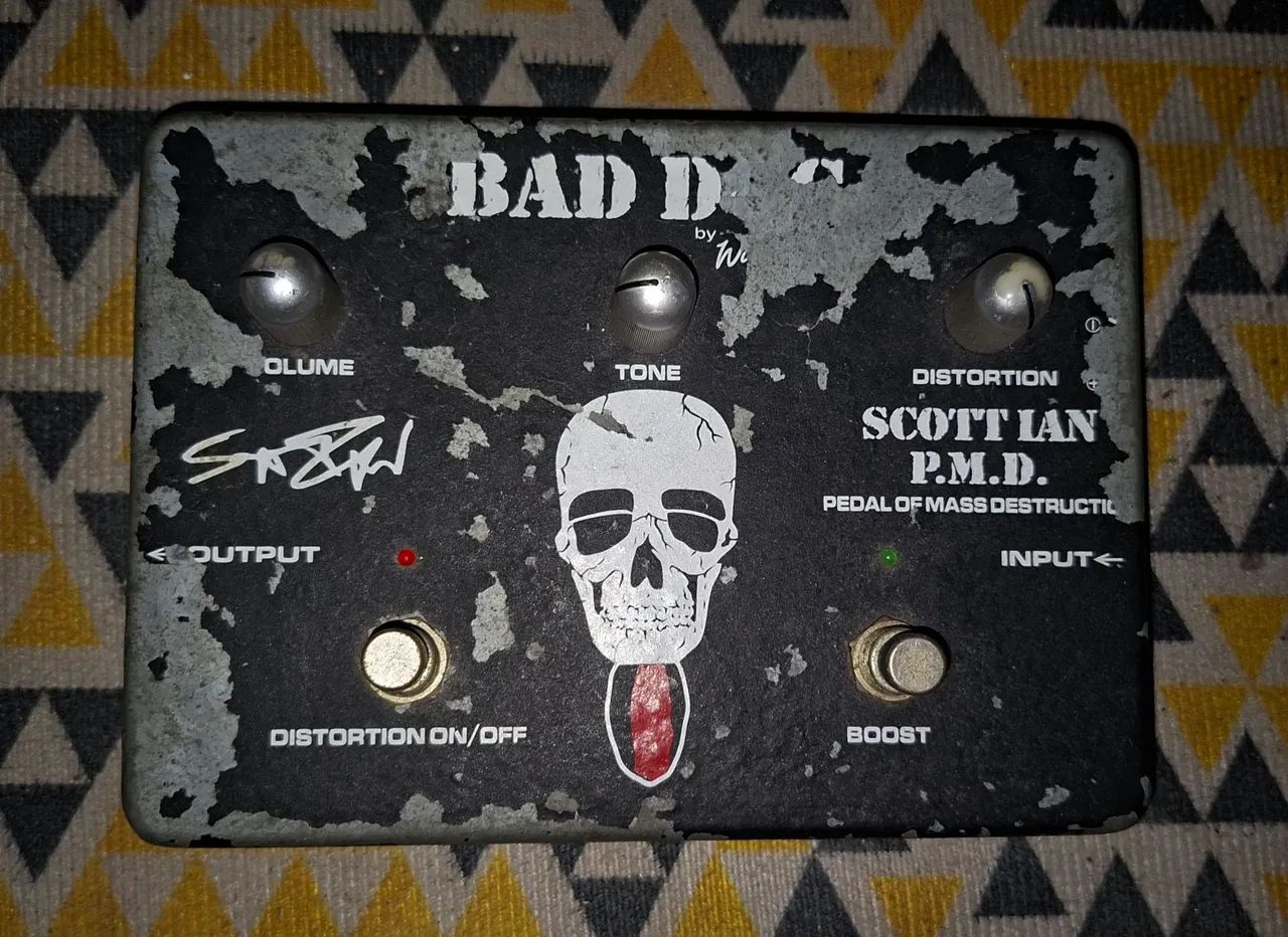 Pedal Guitarra Distortion BAD DOG Washburn 
