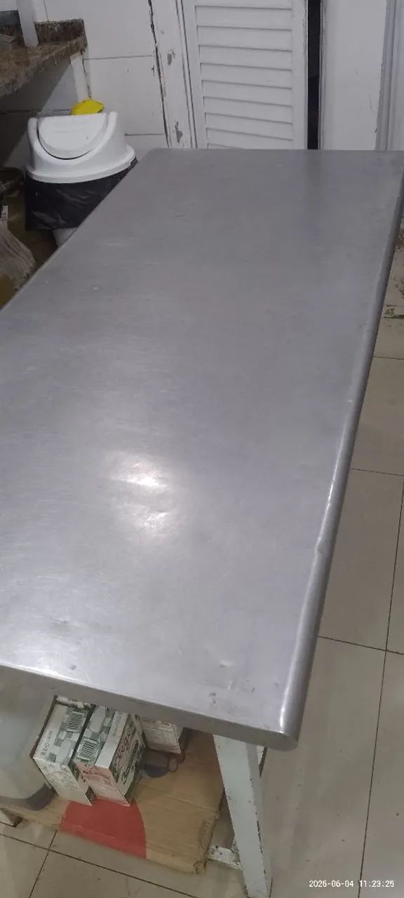 Vendo mesa de inox 1.5m x 70cm e 85cm altura - Foto 2