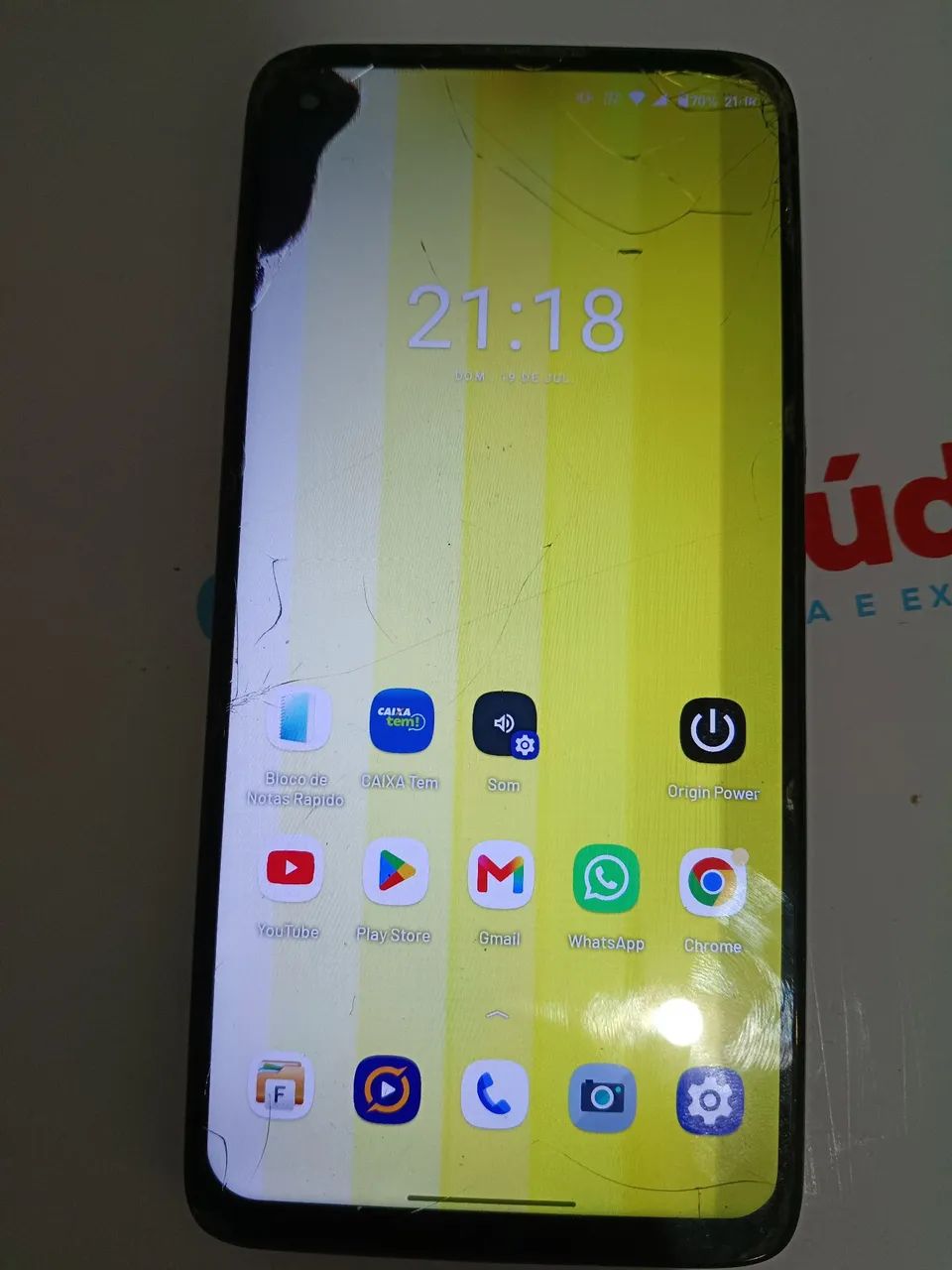 Celular moto G8 Power trincado  - Foto 2