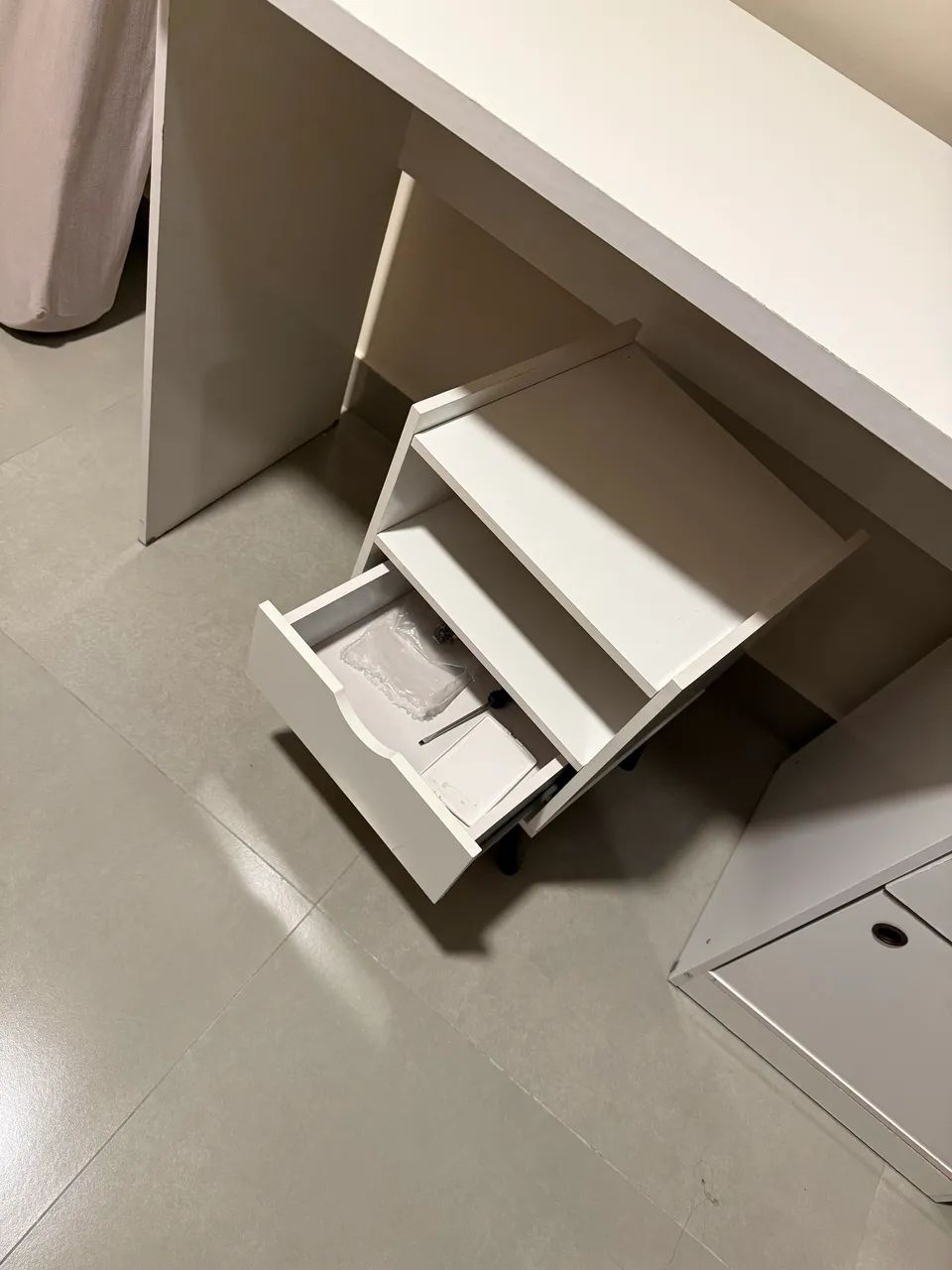 ESCRIVANINHA + MESA DE CABECEIRA  - Foto 3