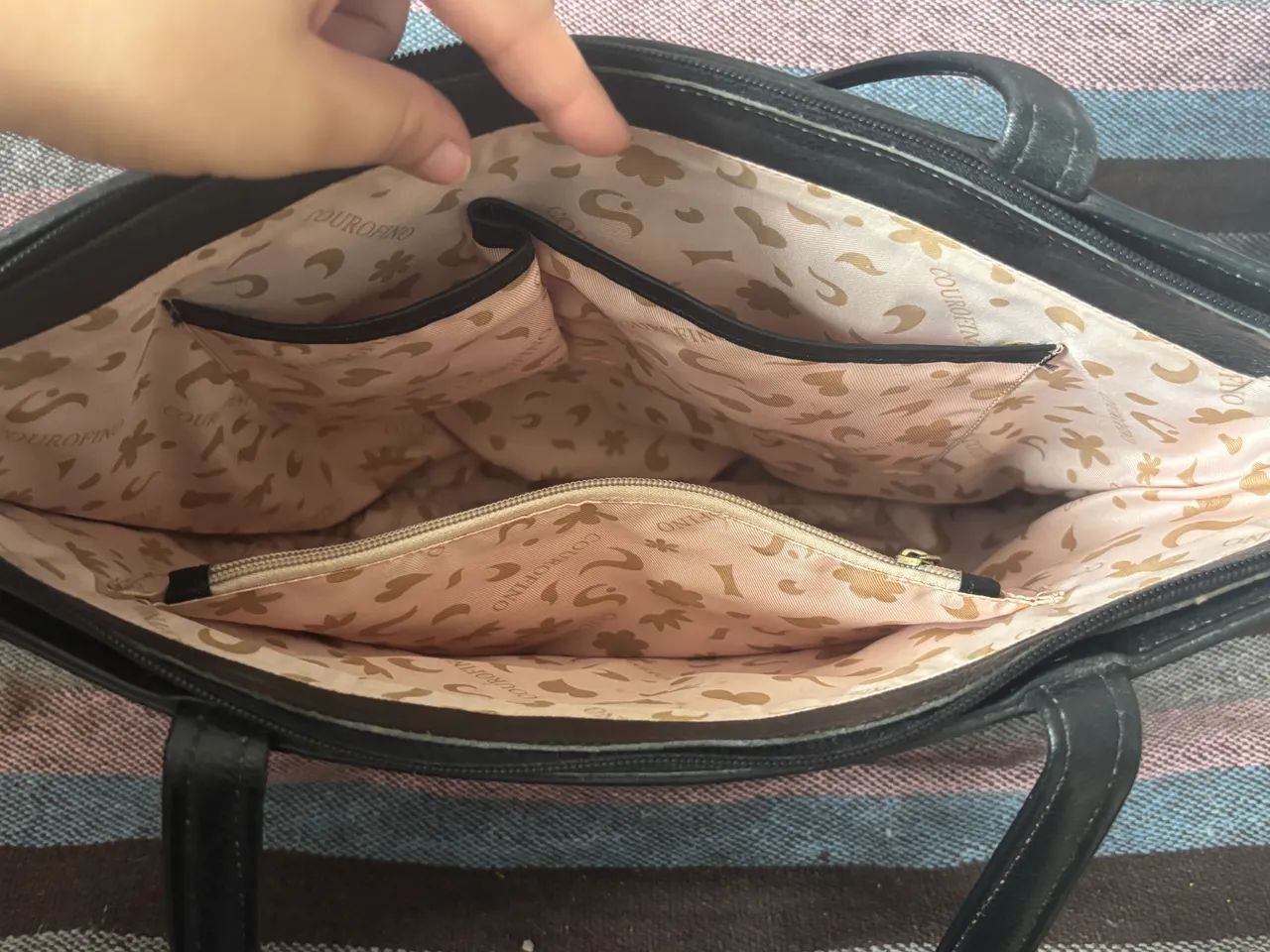 Bolsa da couro fino usada  - Foto 4