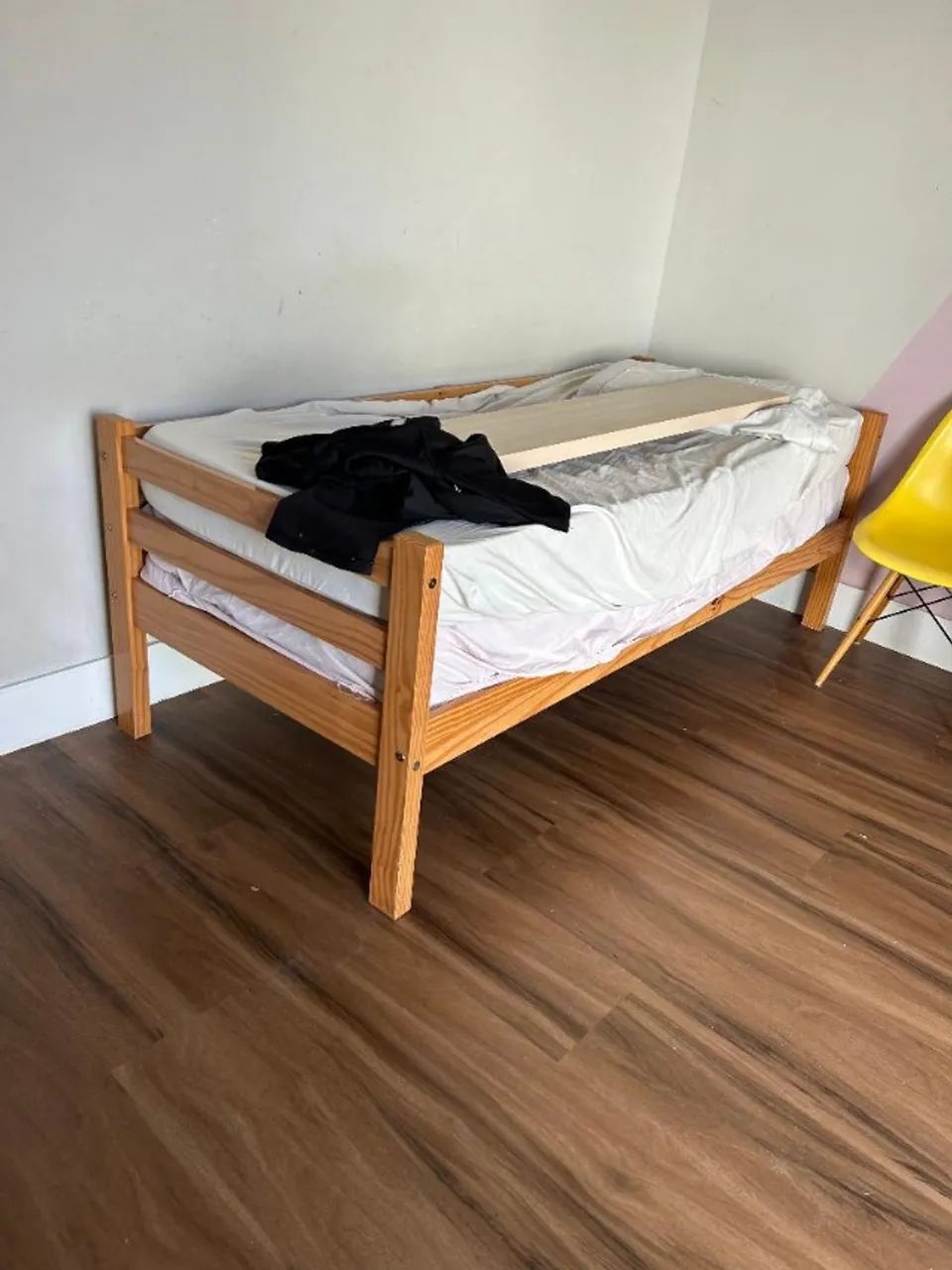 CAMA SOFÁ DE MADEIRA - Foto 2