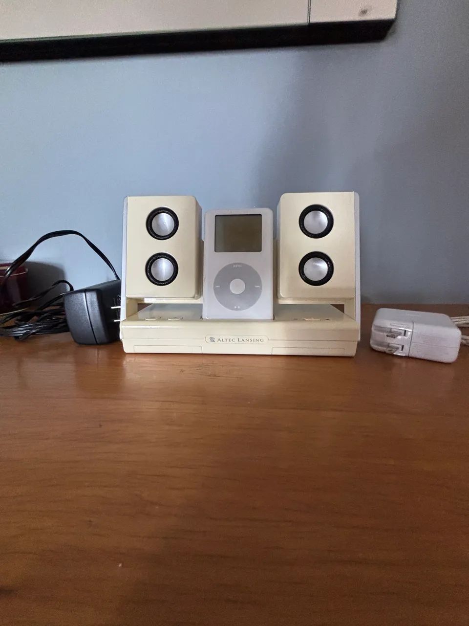 iPod Classic 20GB + Dock Altec Lansing inMotion Original