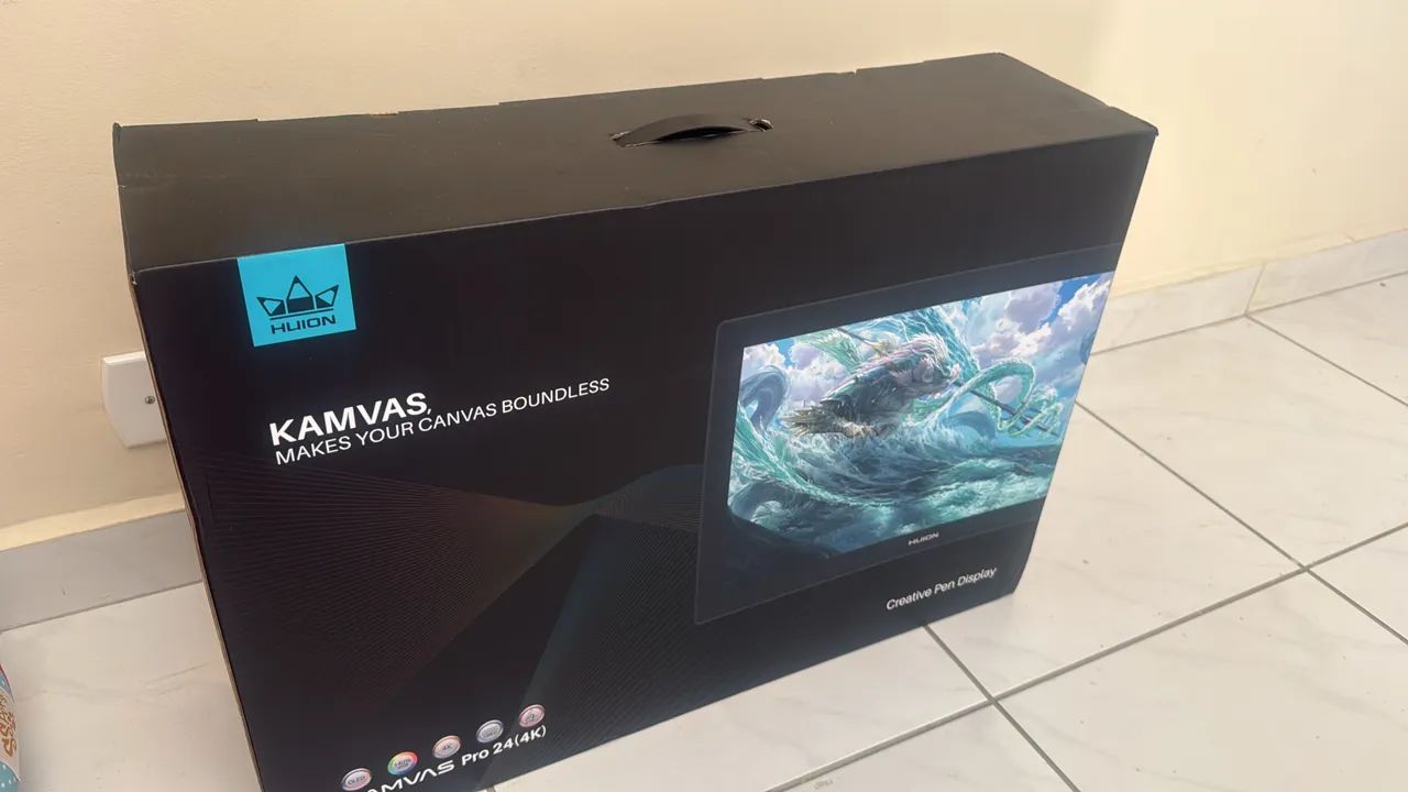 MESA DIGITALIZADORA GT2401 HUION KAMVAS PRO - TAMANHO 24", TELA UHD 4K (Lacrada sem uso)