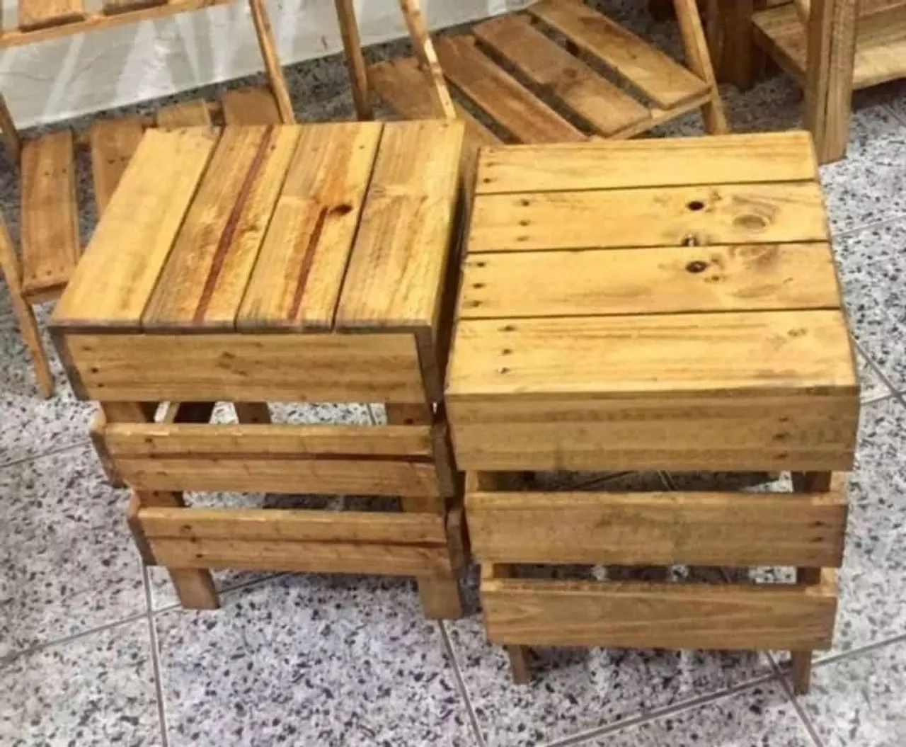 Banquinho de palete, tenho 2. 50.00 cada - Foto 2