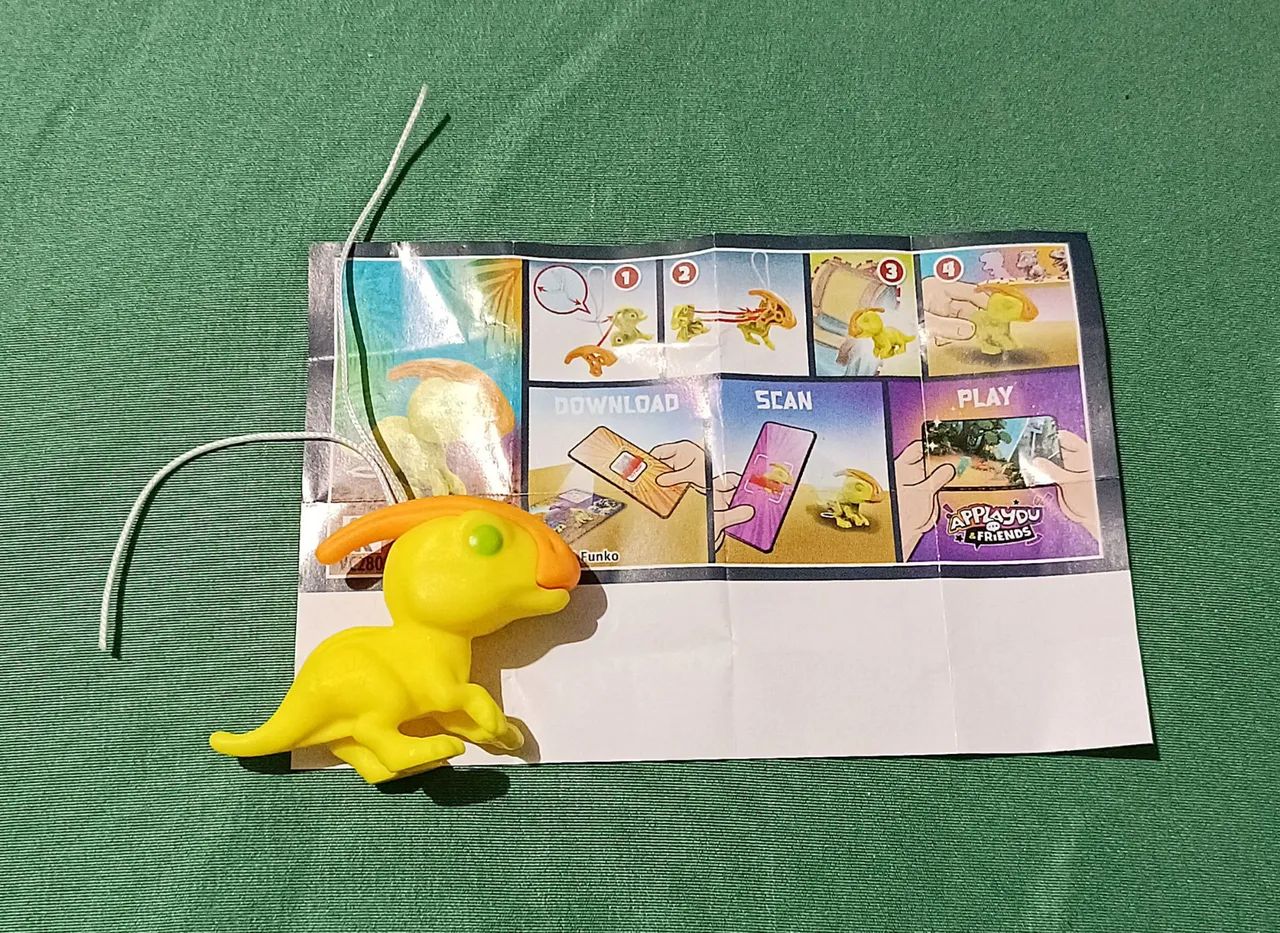 Dinossauro de brinquedo Kinder Joy 