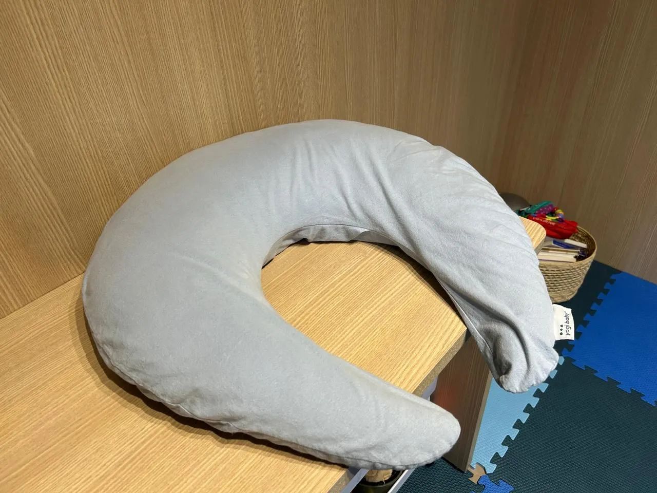Almofada de Amamentação Yogi Baby com capa azul