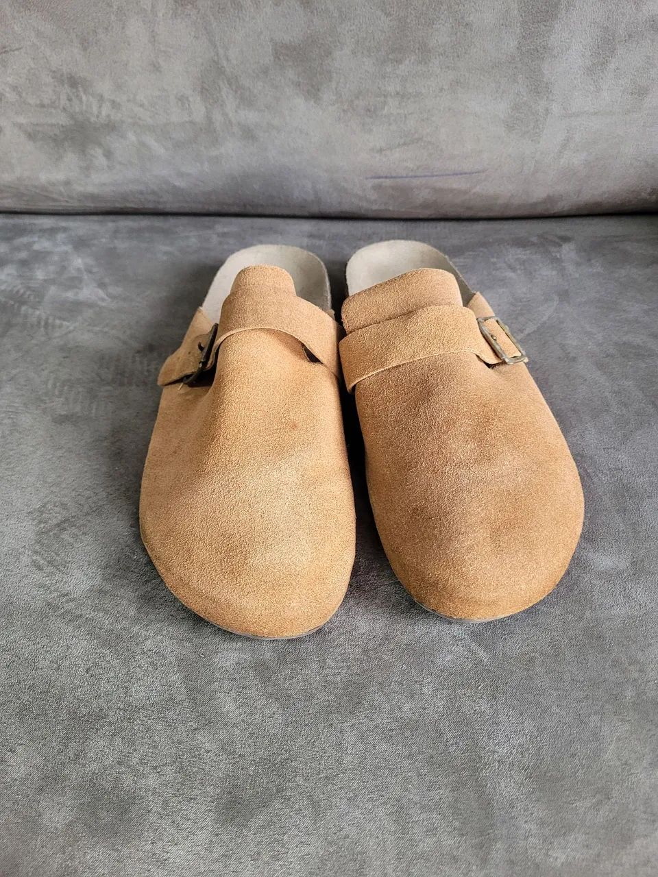 Chinelo de camurça marca Viko 42 - Foto 3