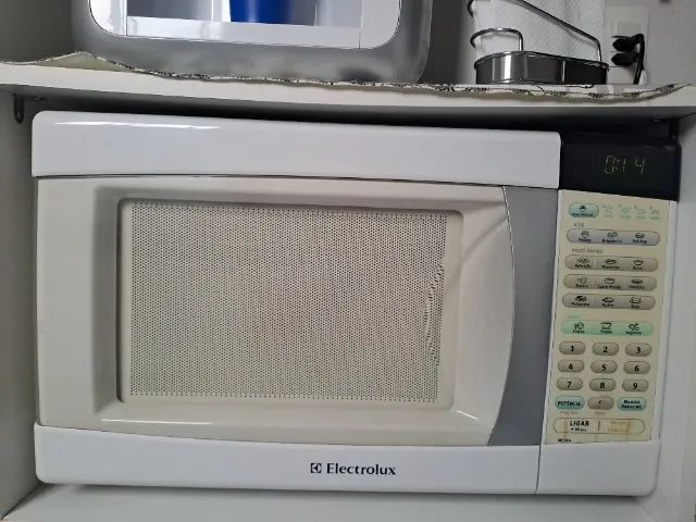 Micro-ondas Electrolux branco  - Foto 2