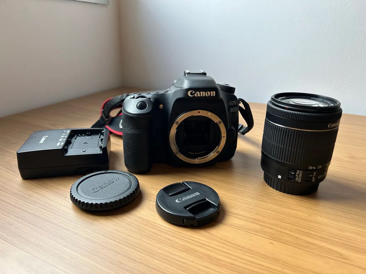 Canon EOS 80D + Lente 18-55mm STM | Impecável, Pouco Uso, Completa