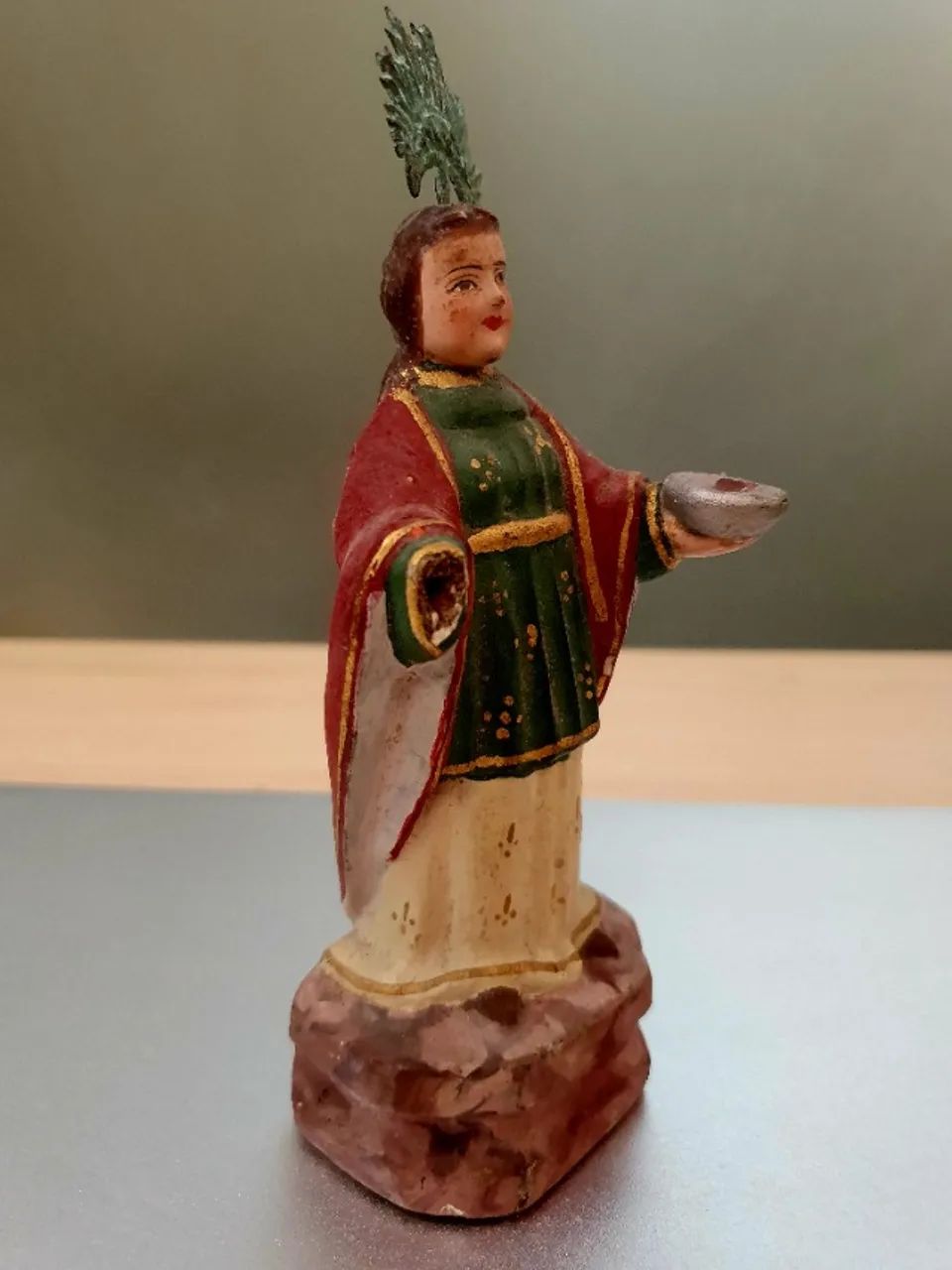 Santa Luzia em Madeira policromada 16cm - Foto 4