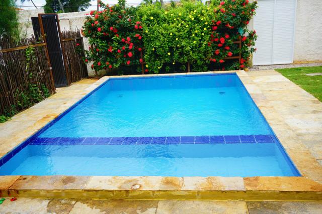 Belíssima casa em Águas Belas com piscina - Foto 2