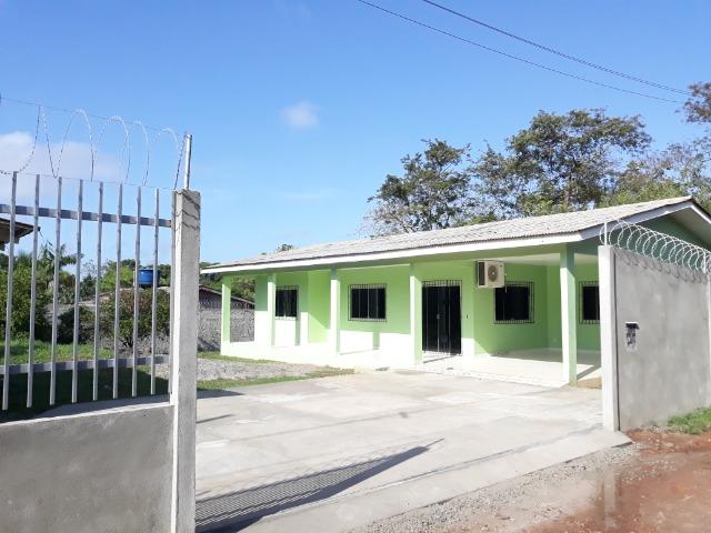 Linda Casa de 160m2, 3 quartos em terreno amplo no Bairro Zerão - Foto 2