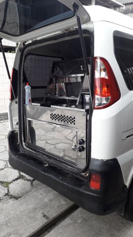 Towner com food truck