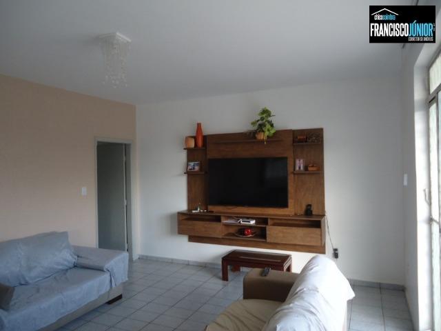 Casa no Setor Coimbra em Goiânia, 4 Quartos (2 suítes), 2 Salas, Jardim, Área Lazer, 460m² - Foto 8