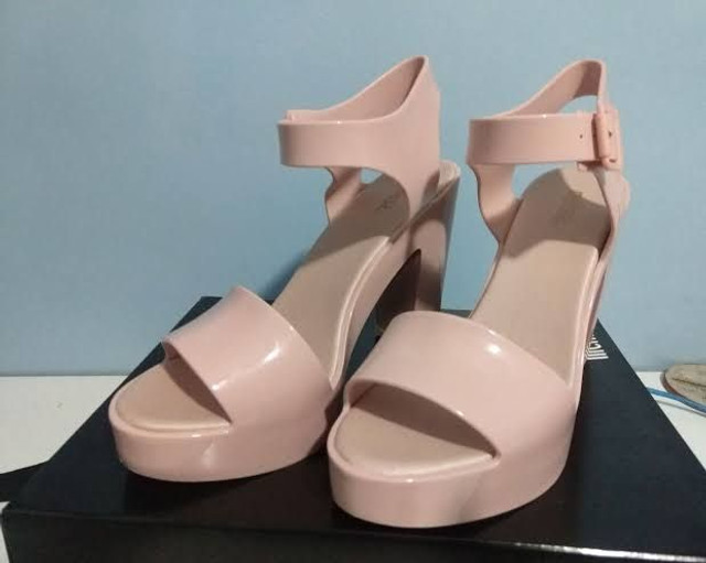 sandalia melissa mar heel