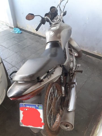 VENDO MOTO HONDA