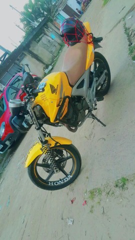 VENDO TWISTER DOCUMENTO OK PLACA DAS NOVA MERCOSUL RECIBO EM BRANCO SÓ PASSA PRO NOME