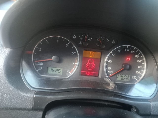 POLO SEDÃ AUTOMÁTICO