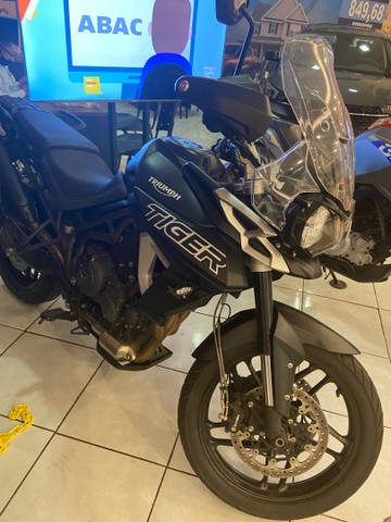 TRIUMPH TIGER 800