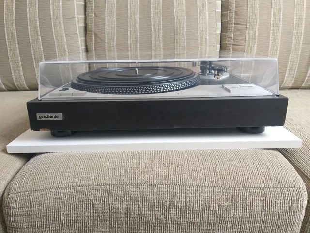 Toca Discos Gradiente DD1