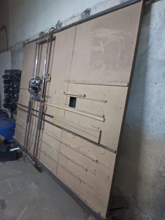 Esquadrejadeira Vertical Home Made, Projetada para placas MDF ETC;