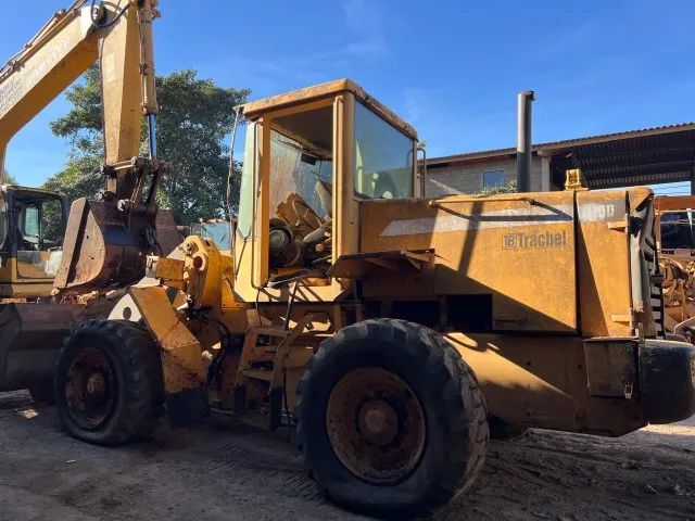 Pá carregadeira volvo L70D para peças - Foto 3