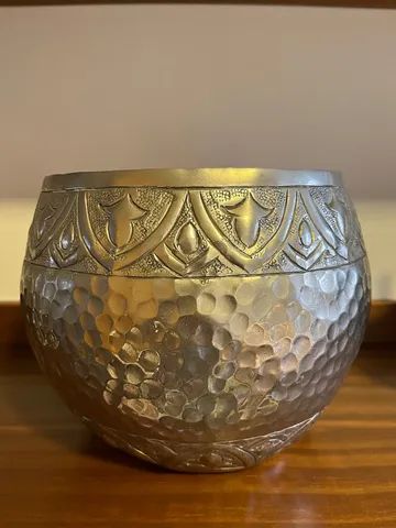 Cachepot martelado indiano