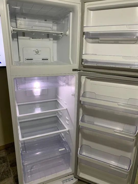 Geladeira seminova com garantia e entrega  - Foto 4
