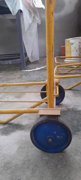 Carrinhos perfeito p/ seu negócio /qualidade ferro resistente. - Foto 3