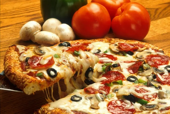 Vaga para profissional com experiência em pizzaria.