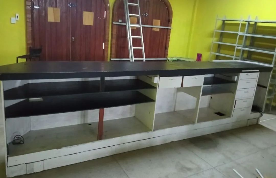 Balcão em fórmica de ótima qualidade - Foto 2