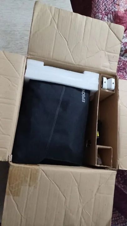 Projetor Profissional Epson X24+  - Foto 3