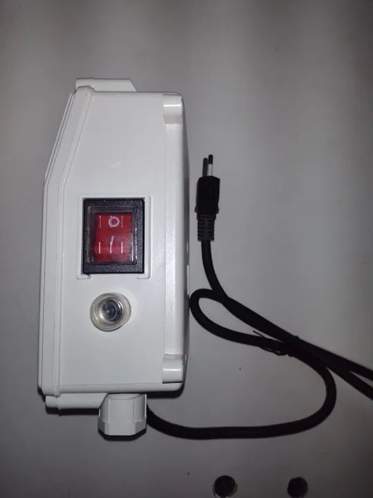 control box Claw 1.5 CV para bombas tipo caneta poços artesianos - Foto 3