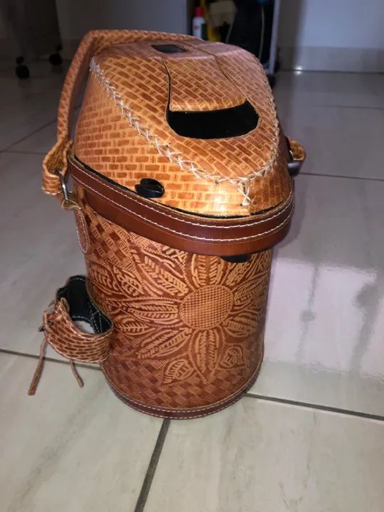 Garrafa térmica inox revestida em Couro - Foto 2