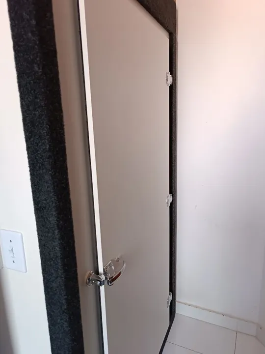 Cabine Acústica p/ Home Studio 2x2m - Usada, Ventilada, Isolamento Profissional<br>