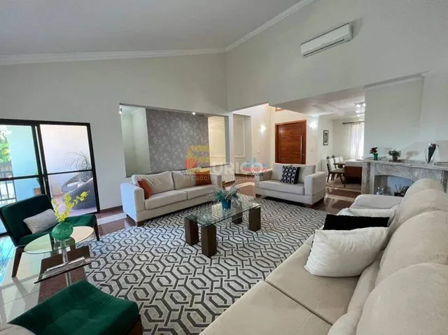 Casa em condomínio à venda no Condomínio Estância Marambaia em Vinhedo/SP