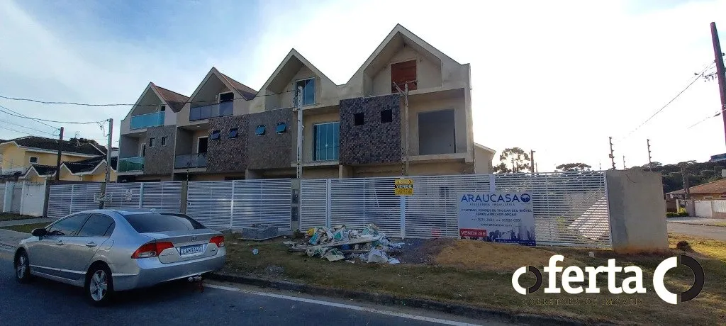 Sobrado/triplex em Araucária