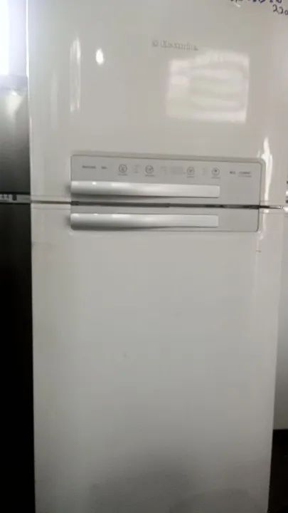 REFRIGERADOR ELECTROLUX DF47 220V