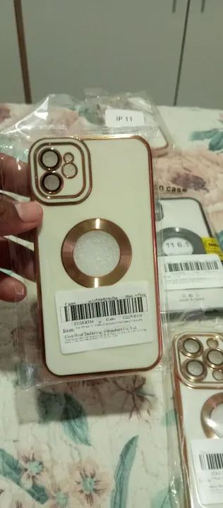Capinha para celular iPhone 11 e 14 - Foto 2