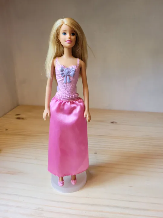 Barbie princesa básica