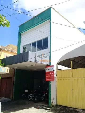 Prédio comercial no centro