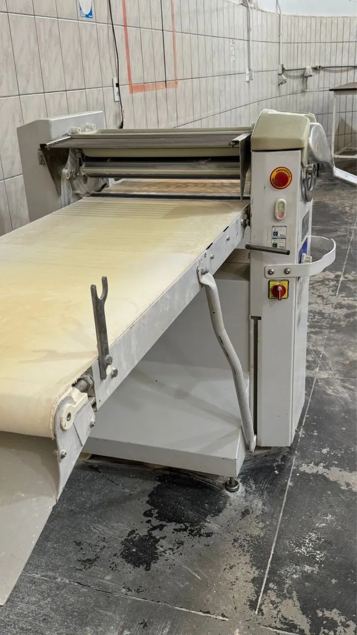 LAMINADORA DE MASSAS (MARCA: PRÁTICA) - Foto 2