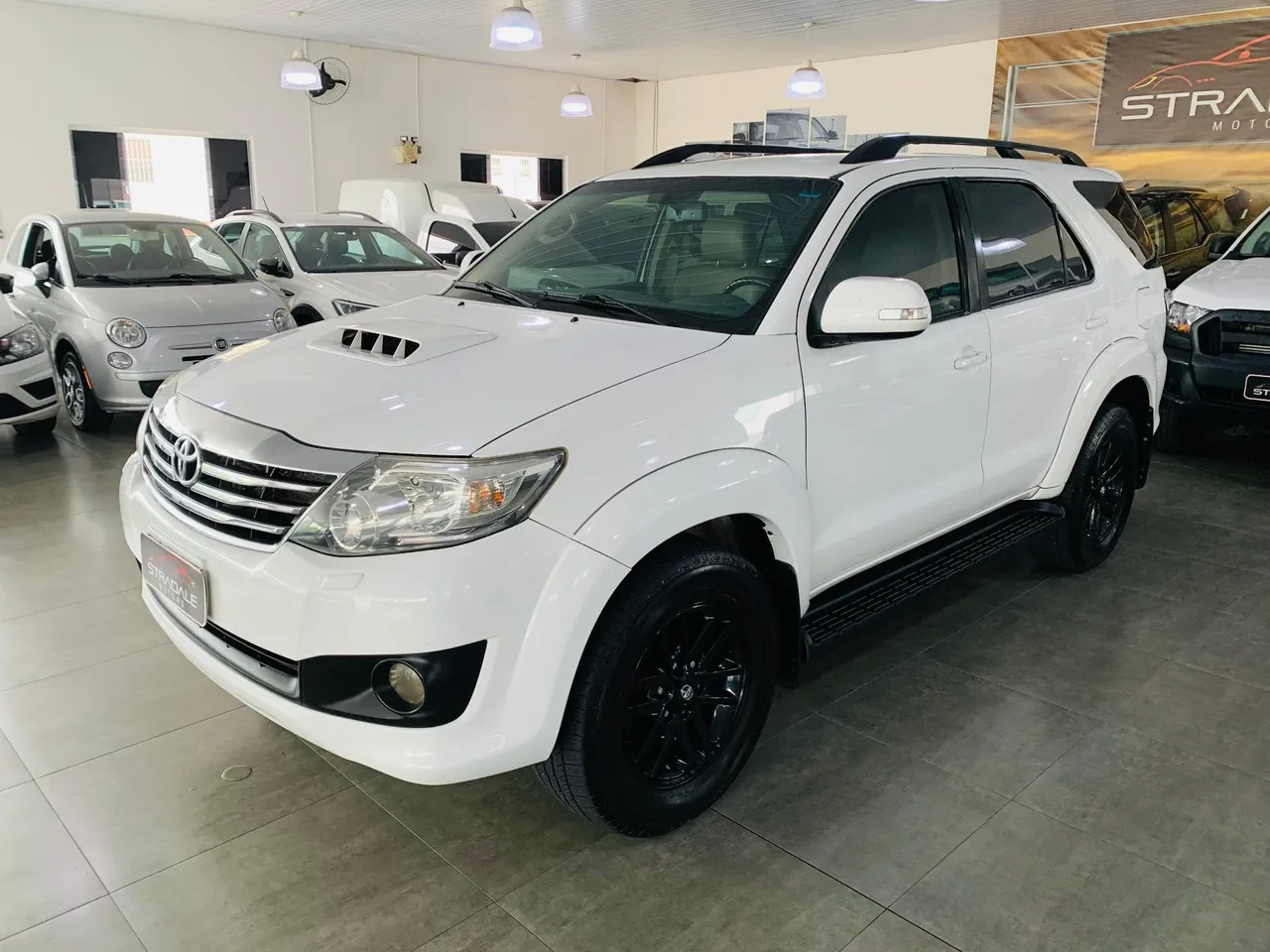 TOYOTA HILUX 2012 Usados e Novos
