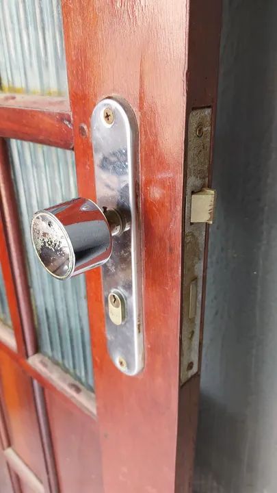 Porta de madeira com vidro 16 divisórias - Foto 2