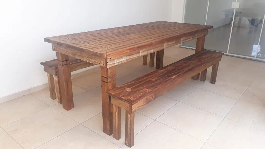Mesa e bancos de madeira rústica - Foto 3
