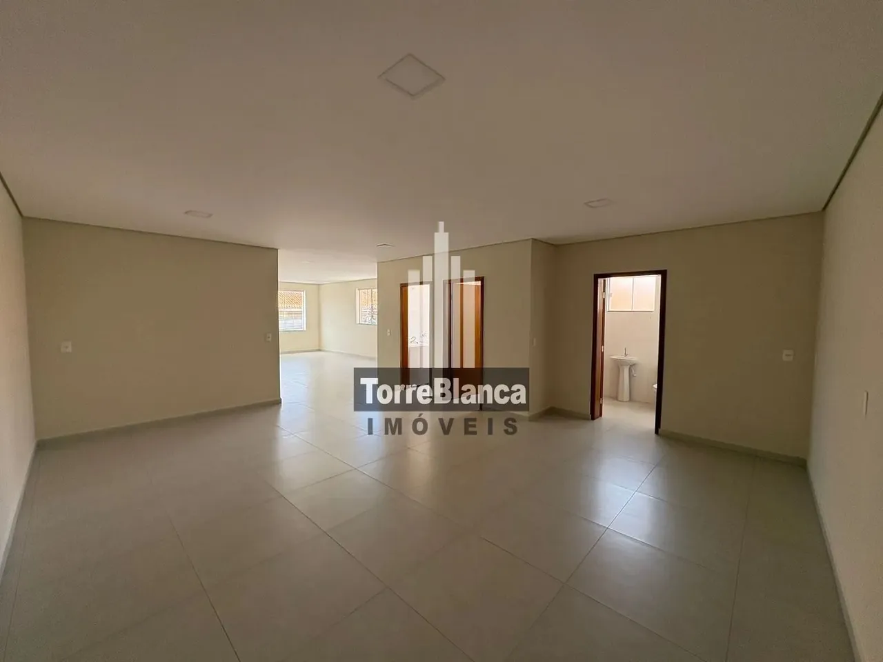 Sala comercial para alugar com dois banheiros e cozinha , 90 m², Centro, Ponta Grossa, PR