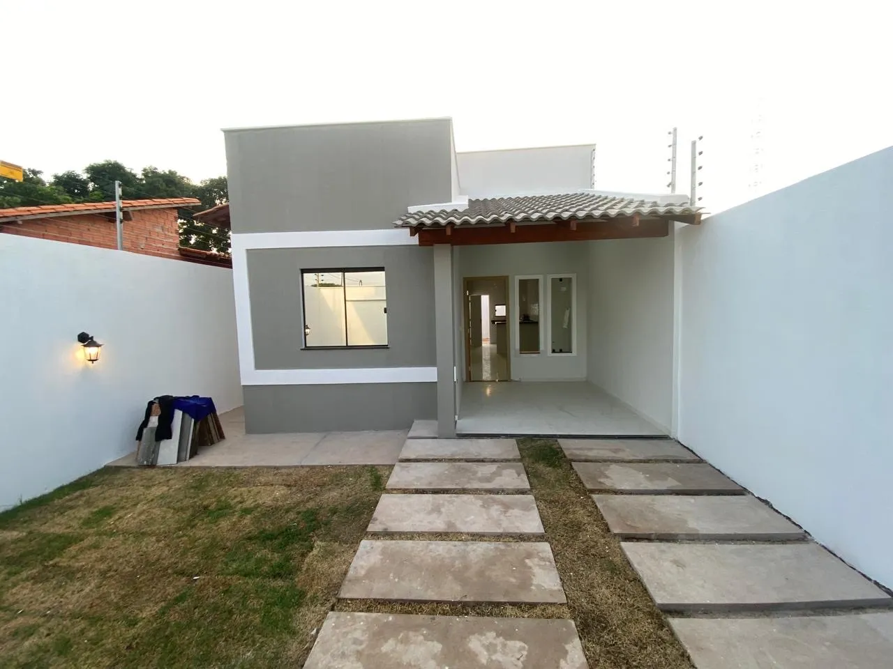 VENDO CASA COM 2 QUARTOS EM ITAPECURU