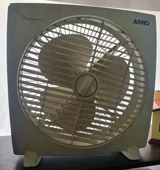 Ventilador Arno, 127V, 2 velocidades
