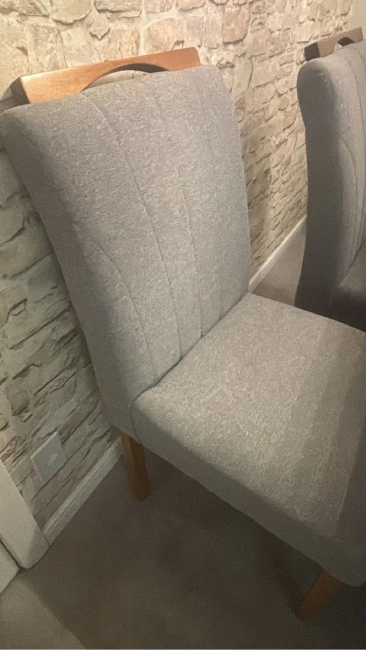 Conjunto de Cadeiras e mesa de jantar